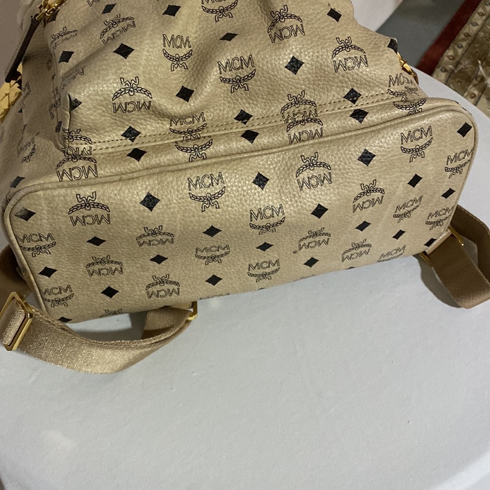 MCM backpack - Picture 3 of 12